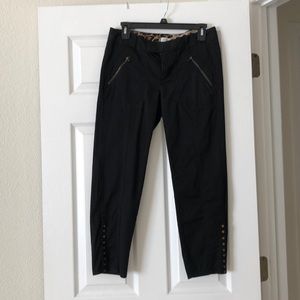 Adorable Cache cropped pants.